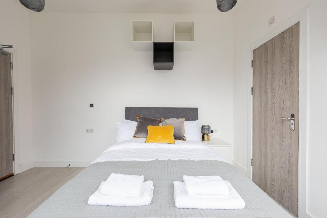 The Anson Hotel - Conveniently Located Sweet Space Near Transportation Stations Лондон Экстерьер фото